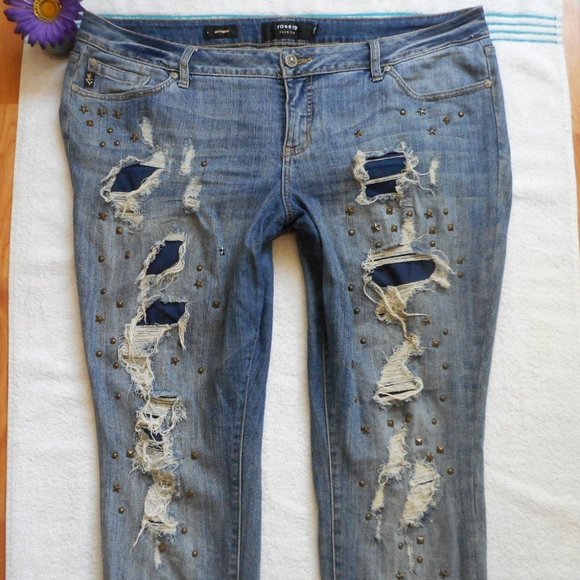 🌸SOLD🌸 TORRID JEANS Distressed Boyfriend Denim Size 20 - Picture 2 of 10